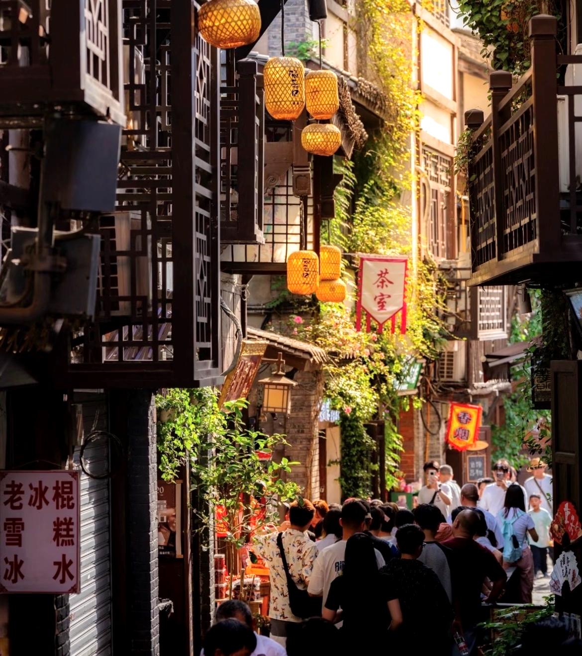 Chongqing in 5 Tagen: Zauberstadt & verborgenes Tal - Photo 6